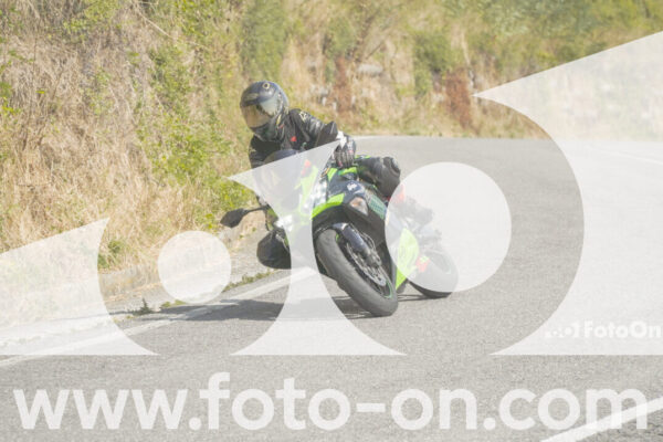<h1 class="product-title">thumb_FF103897</h1>