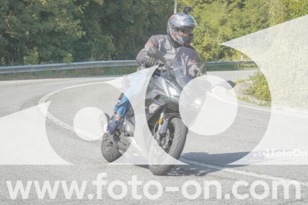 <h1 class="product-title">thumb_FF103903</h1>