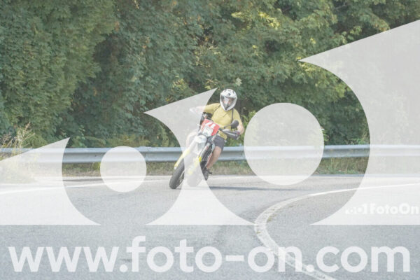 <h1 class="product-title">thumb_FF103905</h1>