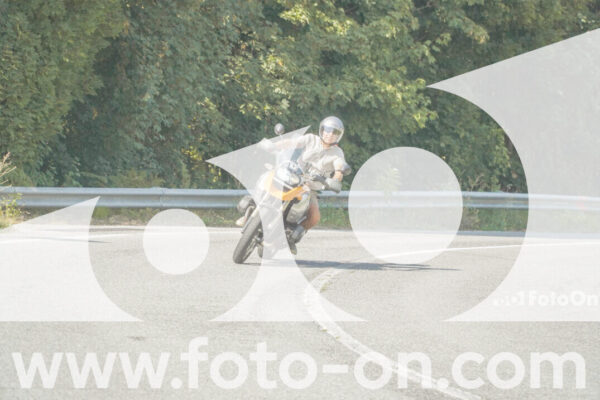 <h1 class="product-title">thumb_FF103918</h1>