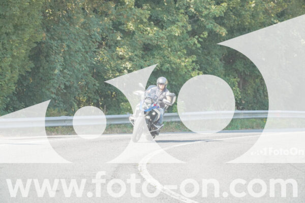 <h1 class="product-title">thumb_FF103935</h1>