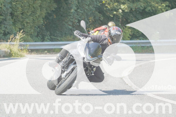 <h1 class="product-title">thumb_FF103953</h1>
