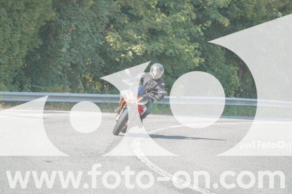 <h1 class="product-title">thumb_FF103975</h1>