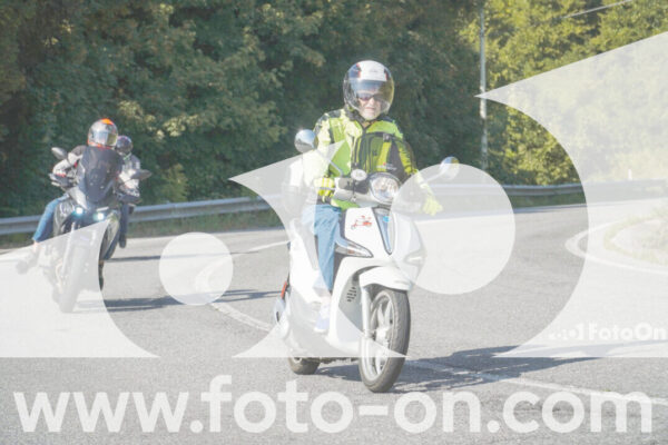 <h1 class="product-title">thumb_FF103990</h1>