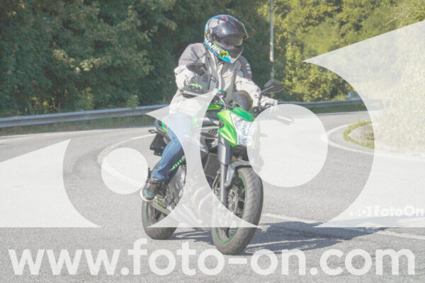 <h1 class="product-title">thumb_FF103992</h1>