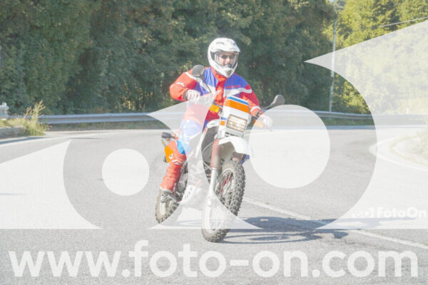 <h1 class="product-title">thumb_FF104007</h1>