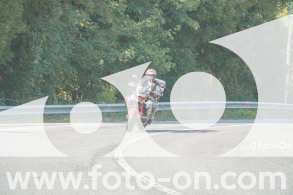 <h1 class="product-title">thumb_FF104013</h1>