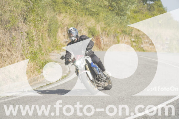 <h1 class="product-title">thumb_FF104046</h1>