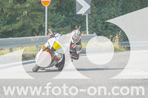 <h1 class="product-title">thumb_FF104063</h1>