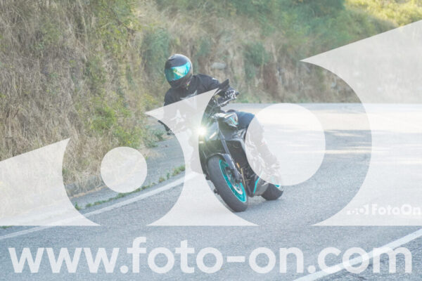 <h1 class="product-title">thumb_FF104090</h1>