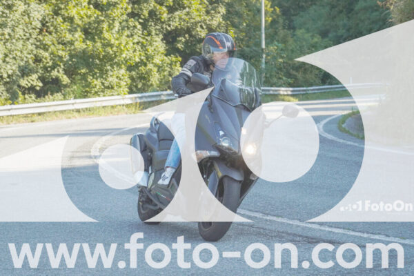 <h1 class="product-title">thumb_FF104091</h1>