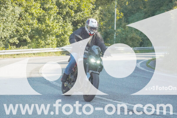 <h1 class="product-title">thumb_FF104101</h1>