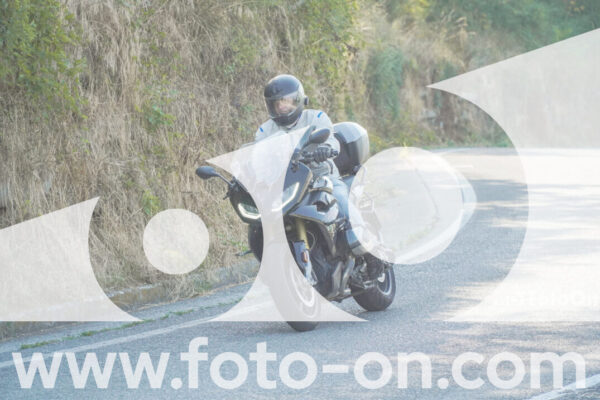 <h1 class="product-title">thumb_FF104122</h1>