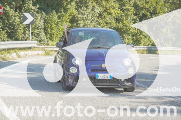 <h1 class="product-title">thumb_FF104156</h1>