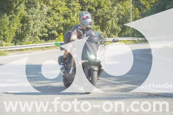 <h1 class="product-title">thumb_FF104161</h1>