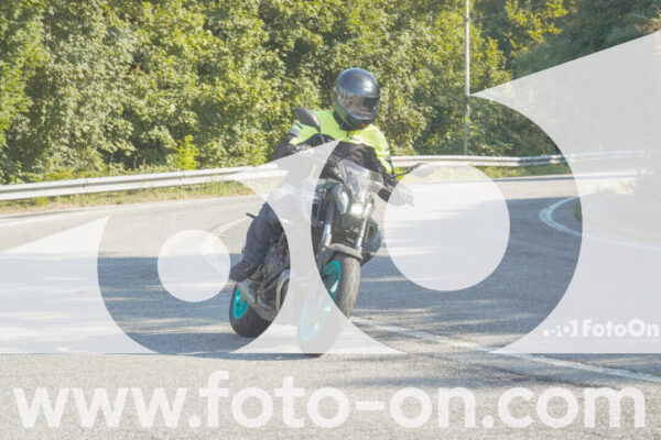 <h1 class="product-title">thumb_FF104176</h1>