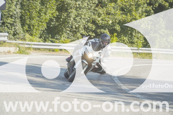 <h1 class="product-title">thumb_FF104223</h1>