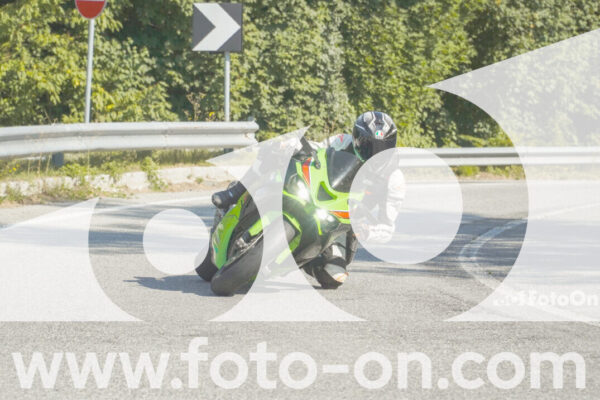 <h1 class="product-title">thumb_FF104234</h1>