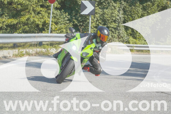 <h1 class="product-title">thumb_FF104236</h1>