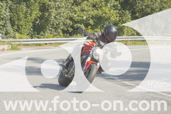 <h1 class="product-title">thumb_FF104277</h1>
