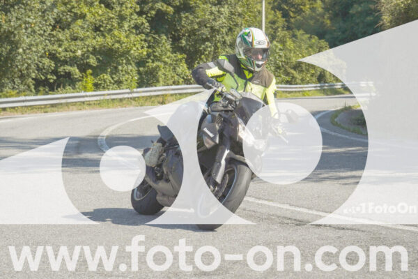 <h1 class="product-title">thumb_FF104304</h1>