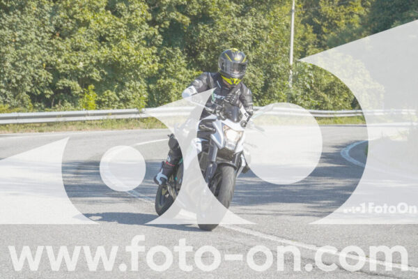 <h1 class="product-title">thumb_FF104327</h1>