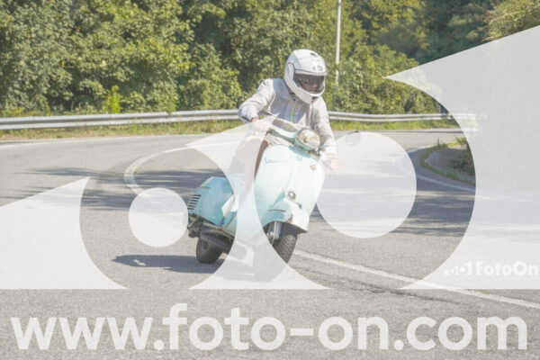 <h1 class="product-title">thumb_FF104344</h1>