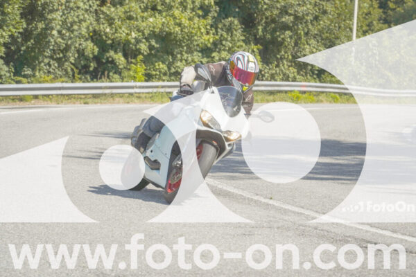 <h1 class="product-title">thumb_FF104358</h1>