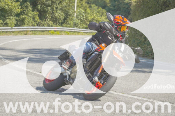 <h1 class="product-title">thumb_FF104376</h1>