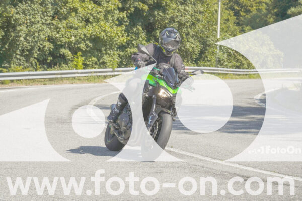 <h1 class="product-title">thumb_FF104378</h1>
