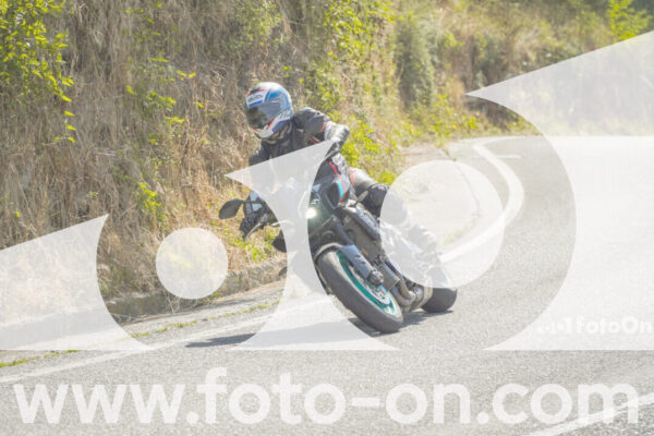 <h1 class="product-title">thumb_FF104397</h1>