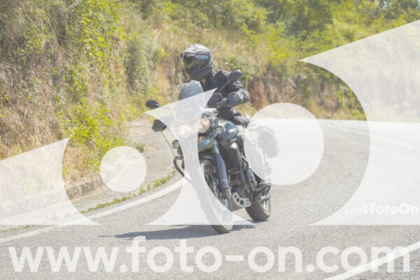 <h1 class="product-title">thumb_FF104462</h1>