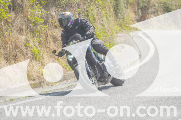 <h1 class="product-title">thumb_FF104490</h1>