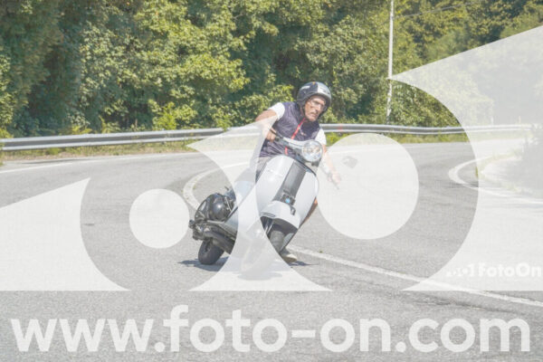 <h1 class="product-title">thumb_FF104497</h1>