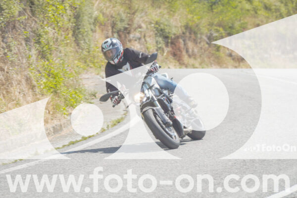 <h1 class="product-title">thumb_FF104534</h1>