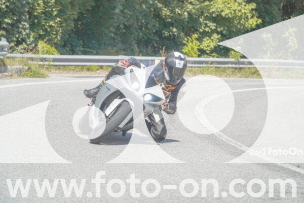 <h1 class="product-title">thumb_FF104564</h1>