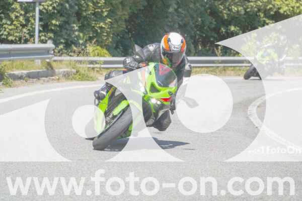 <h1 class="product-title">thumb_FF104592</h1>