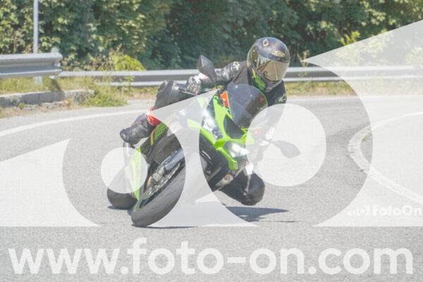 <h1 class="product-title">thumb_FF104595</h1>