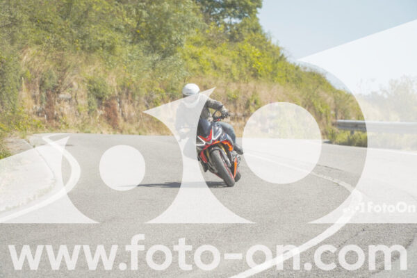 <h1 class="product-title">thumb_FF104643</h1>