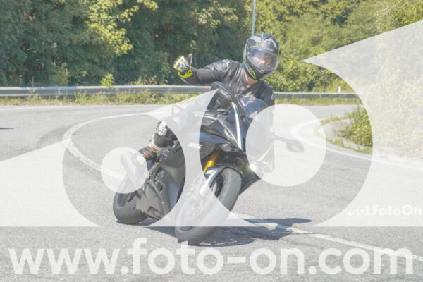 <h1 class="product-title">thumb_FF104652</h1>