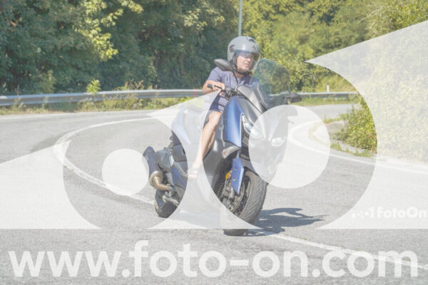 <h1 class="product-title">thumb_FF104664</h1>
