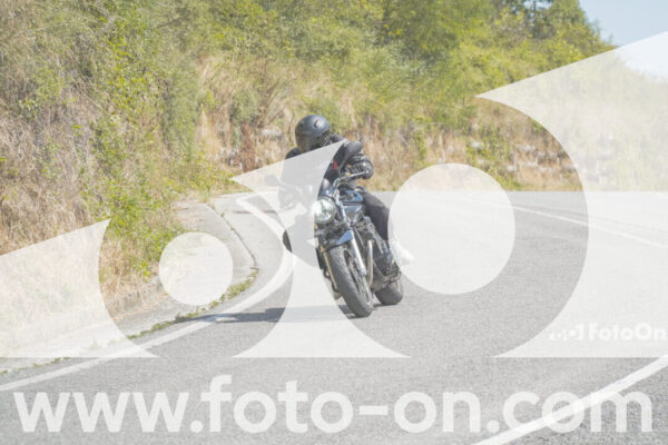 <h1 class="product-title">thumb_FF104671</h1>