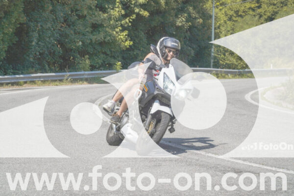 <h1 class="product-title">thumb_FF104678</h1>