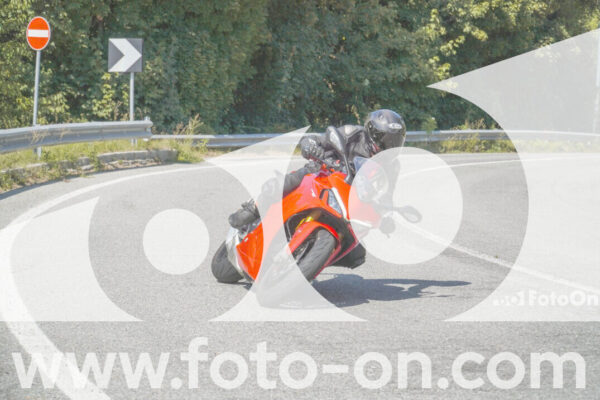<h1 class="product-title">thumb_FF104686</h1>