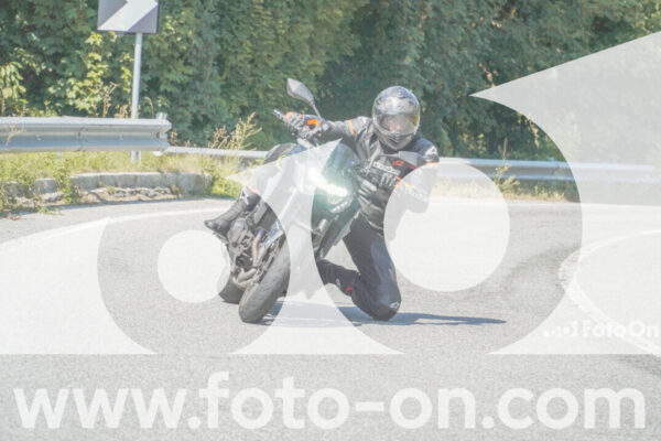 <h1 class="product-title">thumb_FF104689</h1>