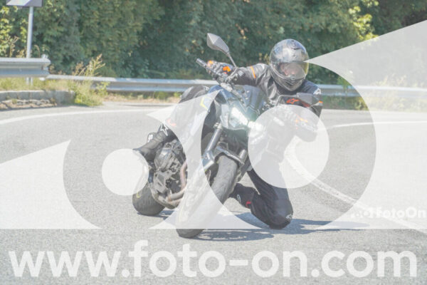 <h1 class="product-title">thumb_FF104691</h1>