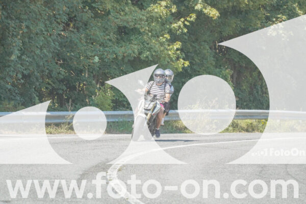 <h1 class="product-title">thumb_FF104699</h1>