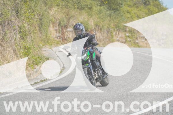 <h1 class="product-title">thumb_FF104711</h1>