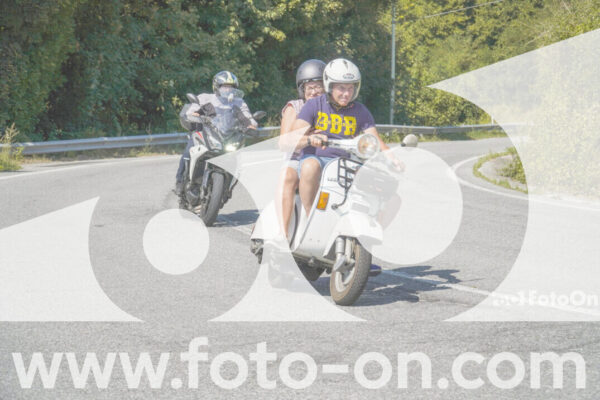 <h1 class="product-title">thumb_FF104721</h1>
