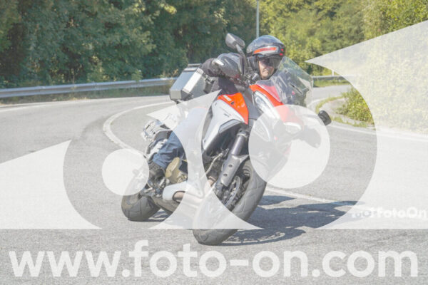 <h1 class="product-title">thumb_FF104734</h1>